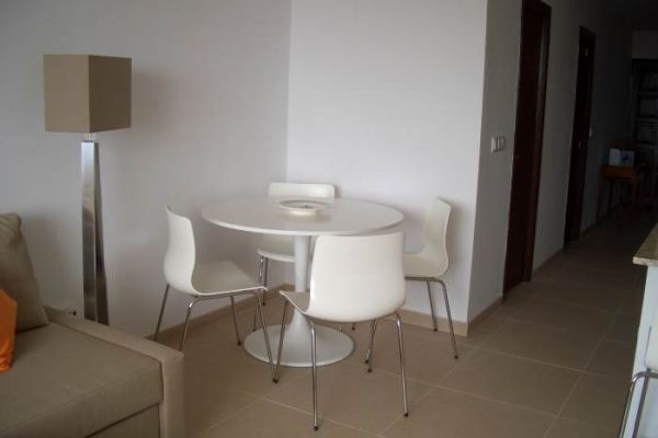 white round dining table